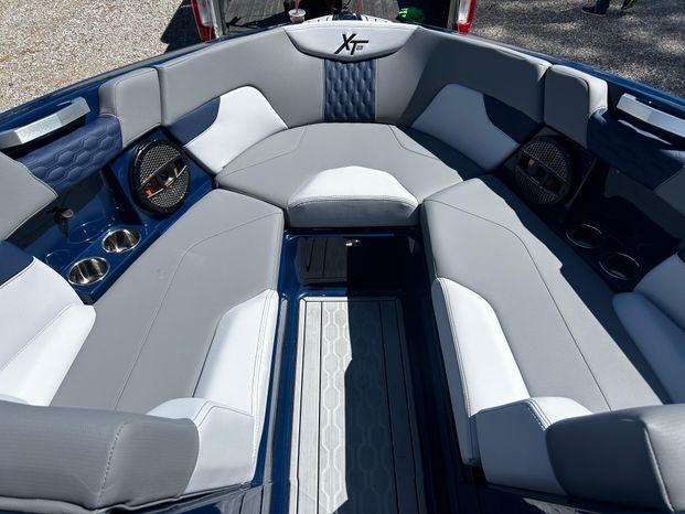 2024 MasterCraft XT23