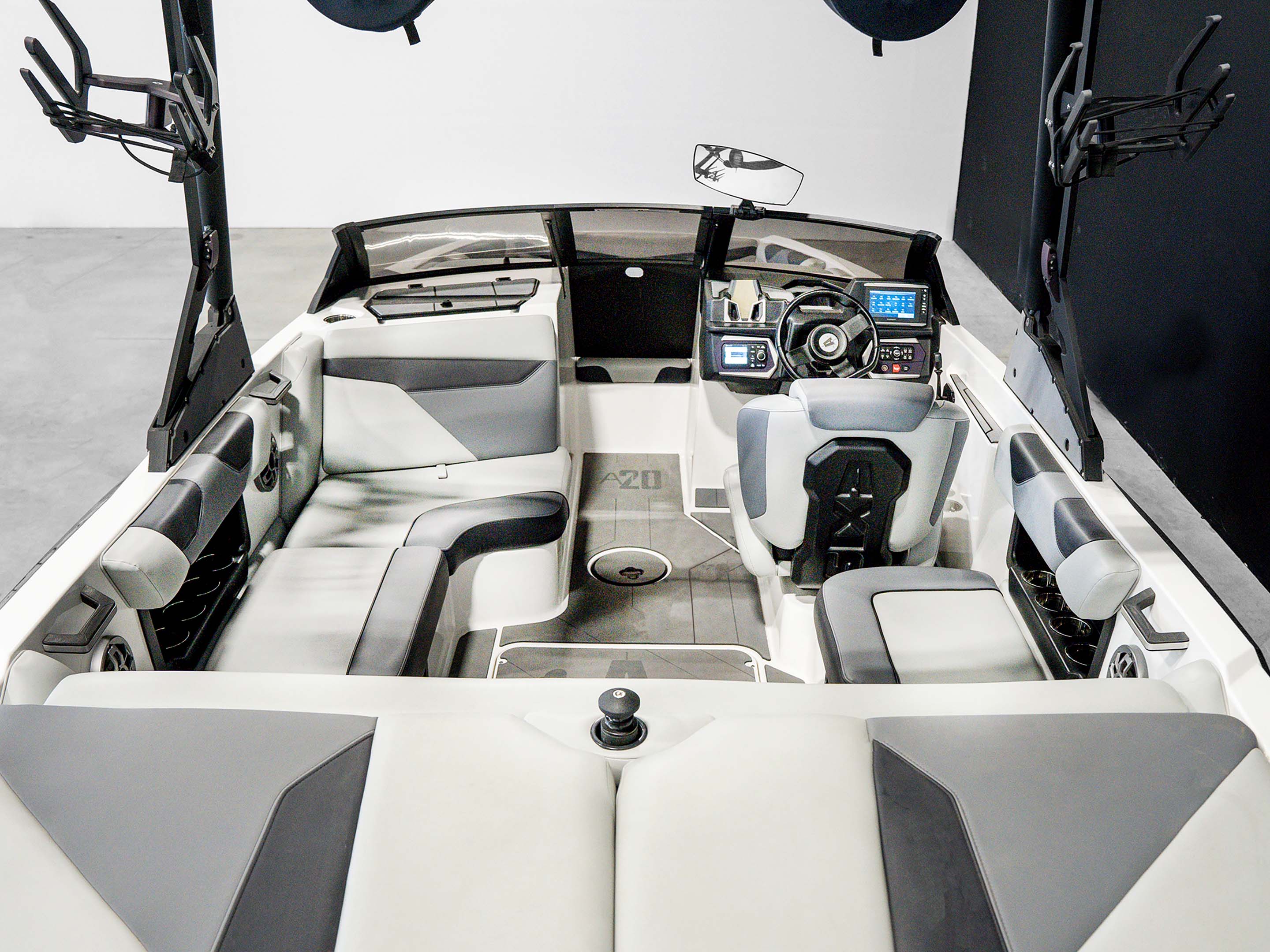 2023 Axis A20 &#8211; White / Black