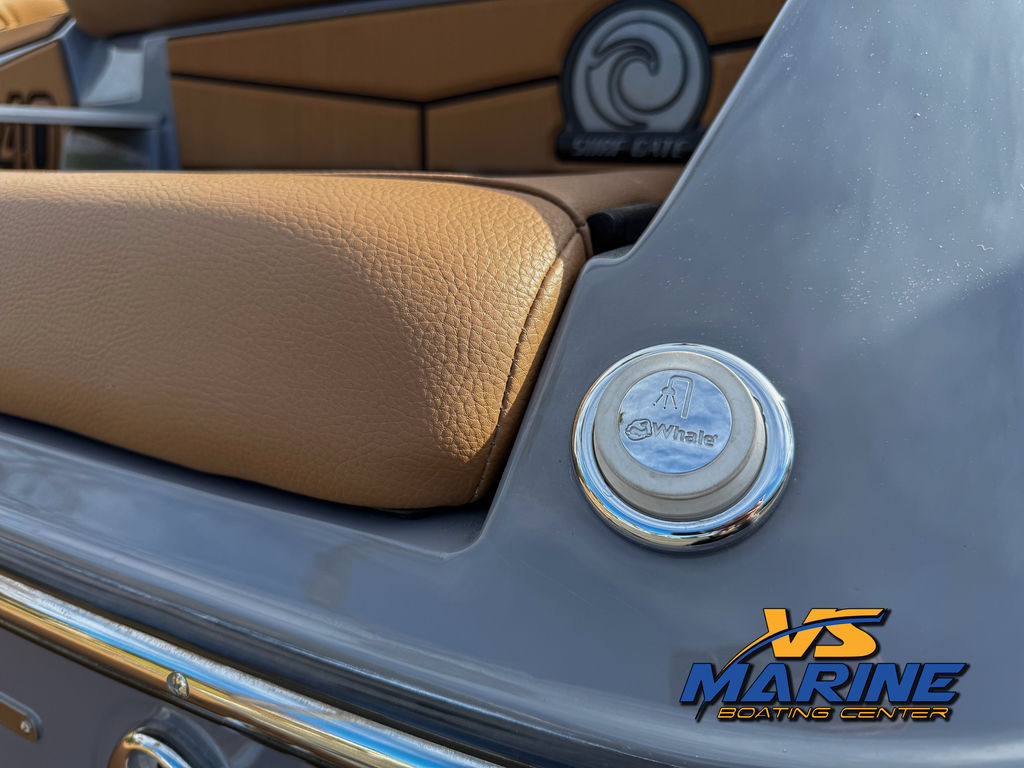 2021 Malibu Boats M240