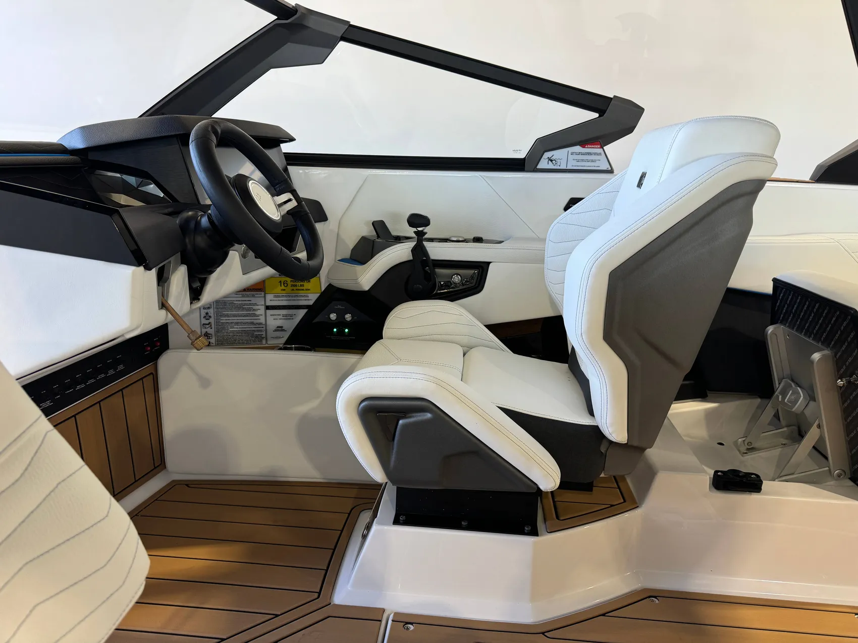 2025 Nautique G23