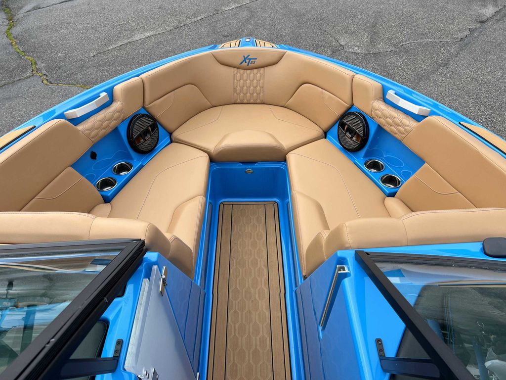 2023 MasterCraft XT23