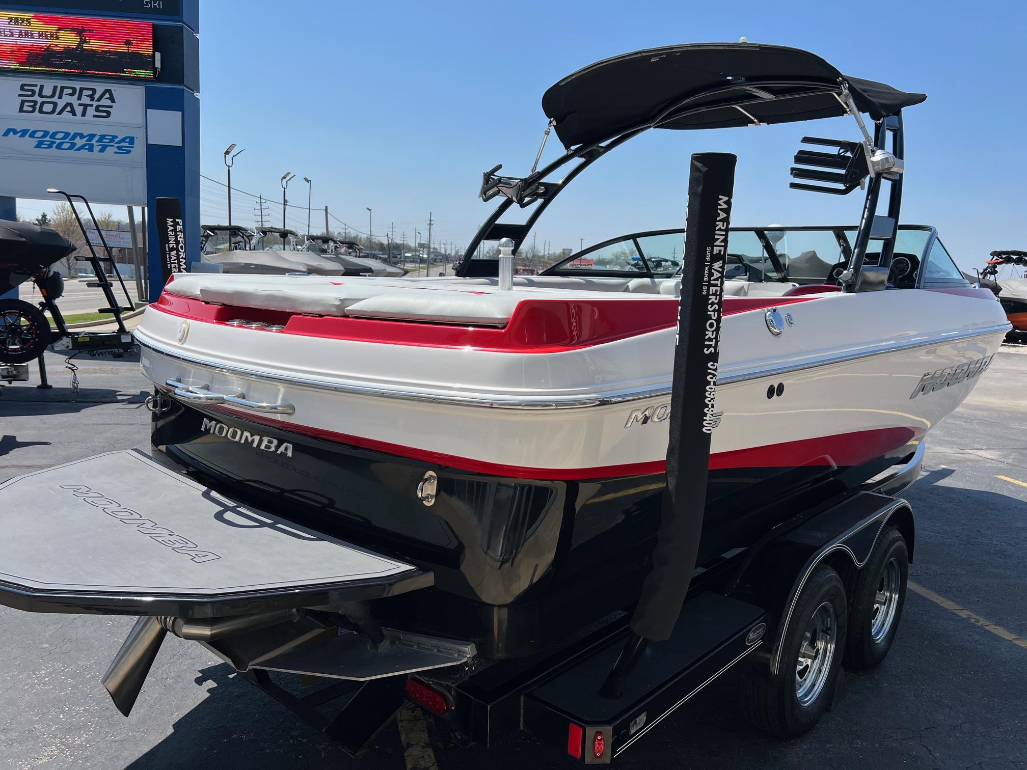 2013 MOOMBA MOJO 2.5 W/SURF SYSTEM AND XXL BALLAST SYSTEM PKG