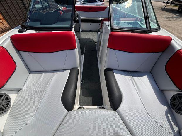 2016 MasterCraft NXT20