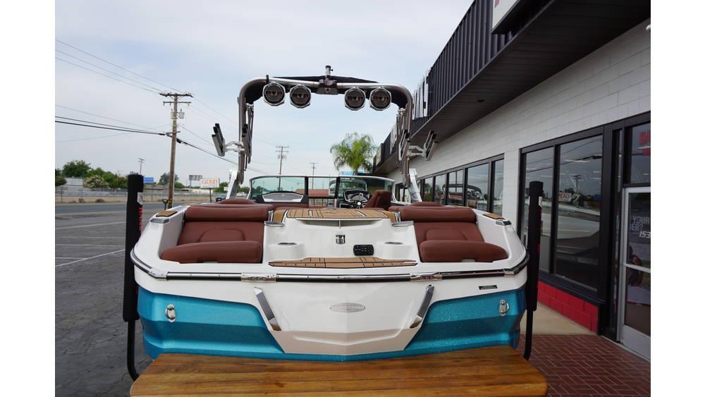 2019 MasterCraft X24