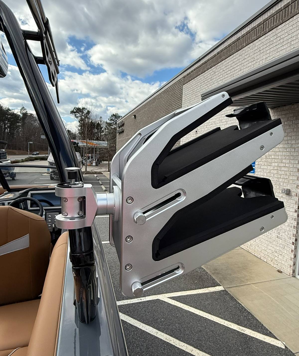 2025 Centurion NV233