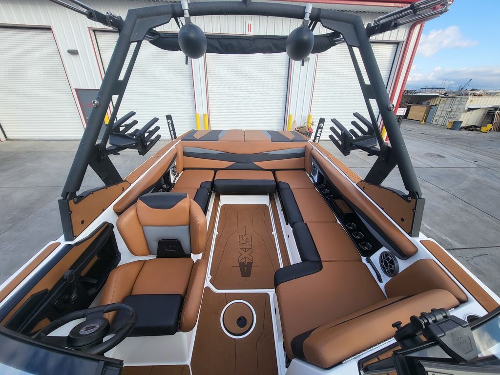 2023 Axis Wake Research A225