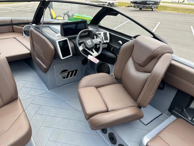 2024 Malibu Wakesetter 26 LSV