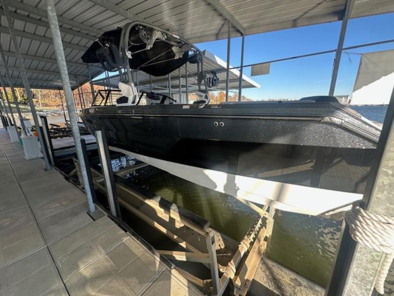 boat.Title