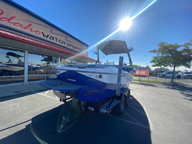 2022 Axis T220