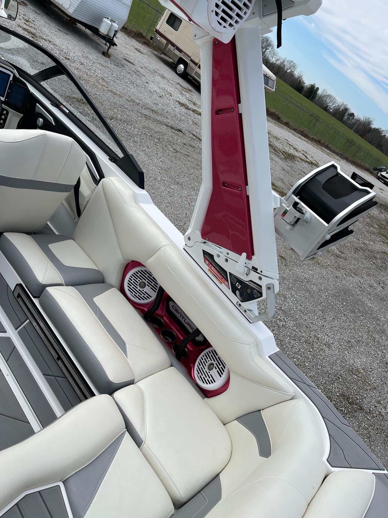 2022 Centuriom Ri230 – Davis REDUCED !!! 154,900