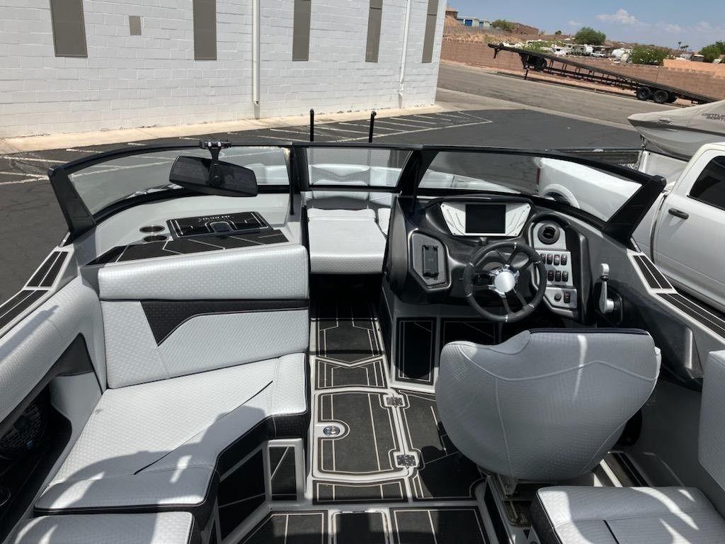 2022 Supreme ZS252