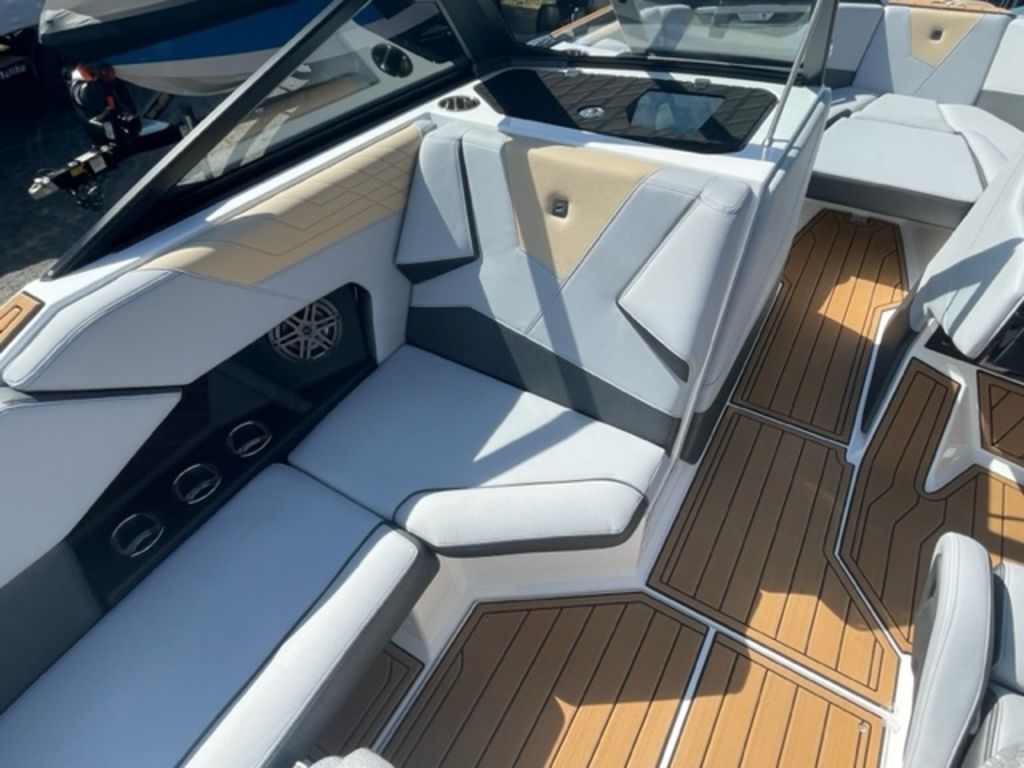 2024 Nautique Super Air Nautique S23