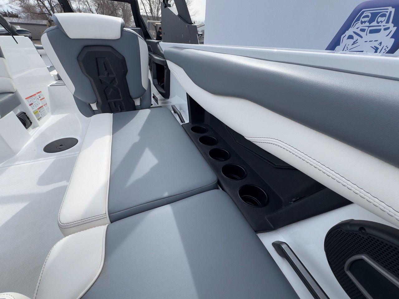 2024 Axis T220-R