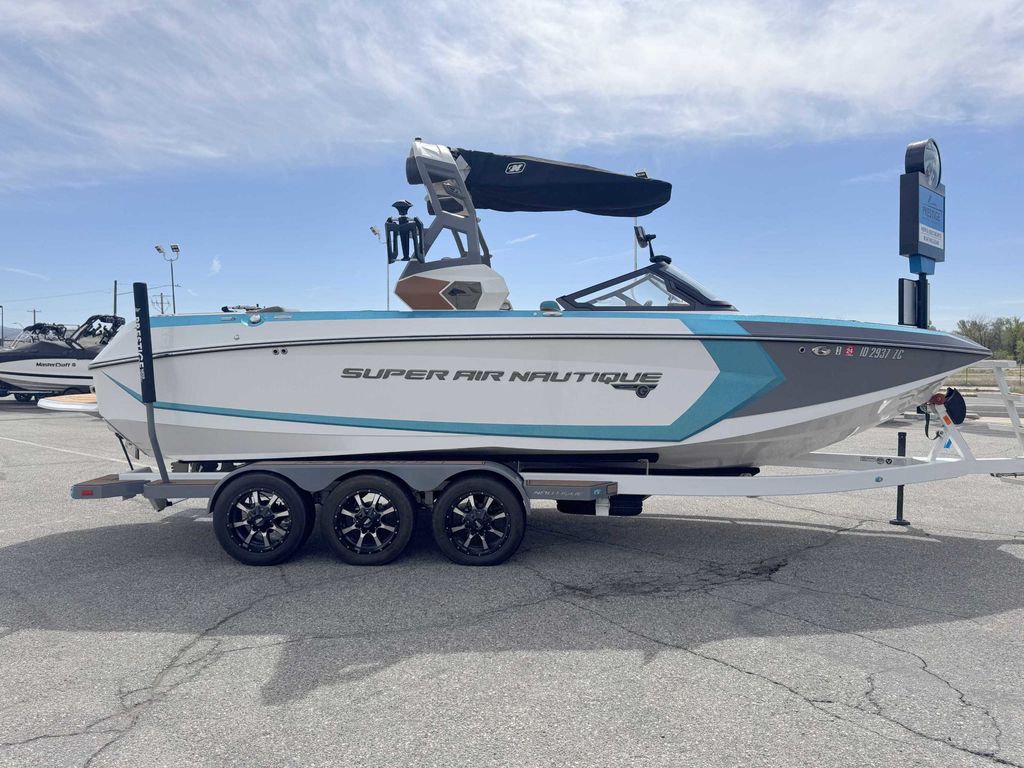 2019 Nautique G25