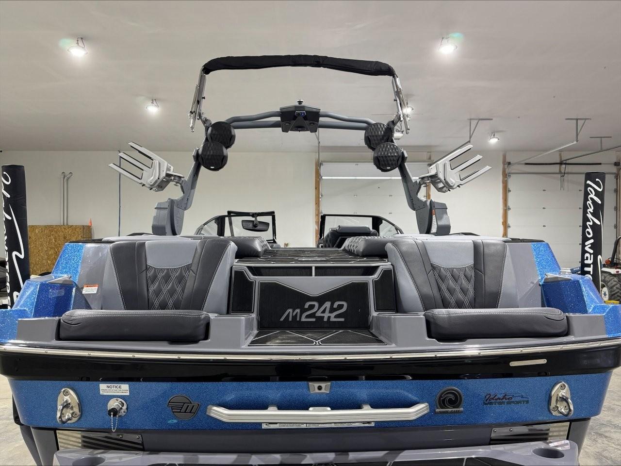 boat.Title