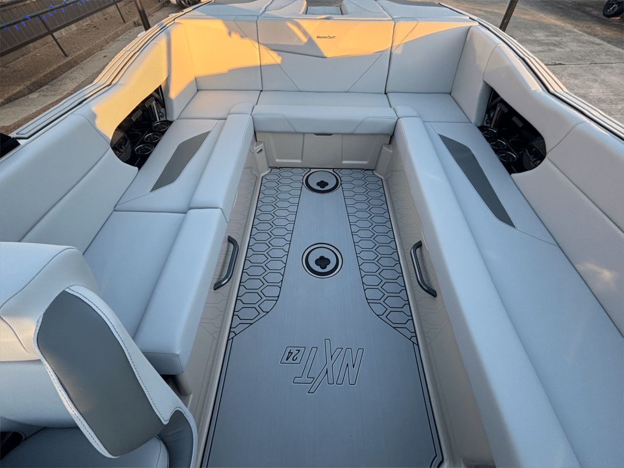2025 MasterCraft NXT24