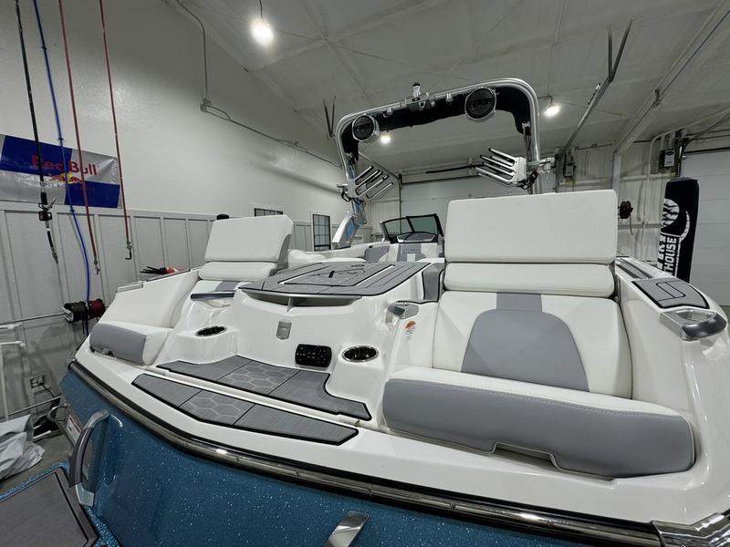 2024 MasterCraft X24