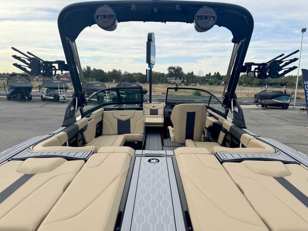 2025 MasterCraft XT22