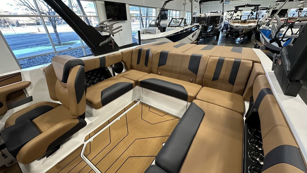 2024 Malibu 21 LX