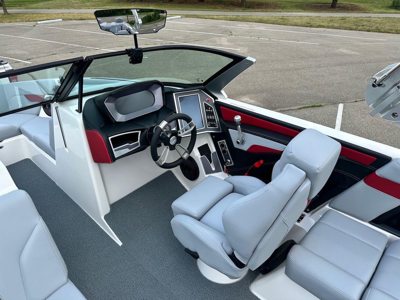 2023 Mastercraft XT23 | Full Warranty