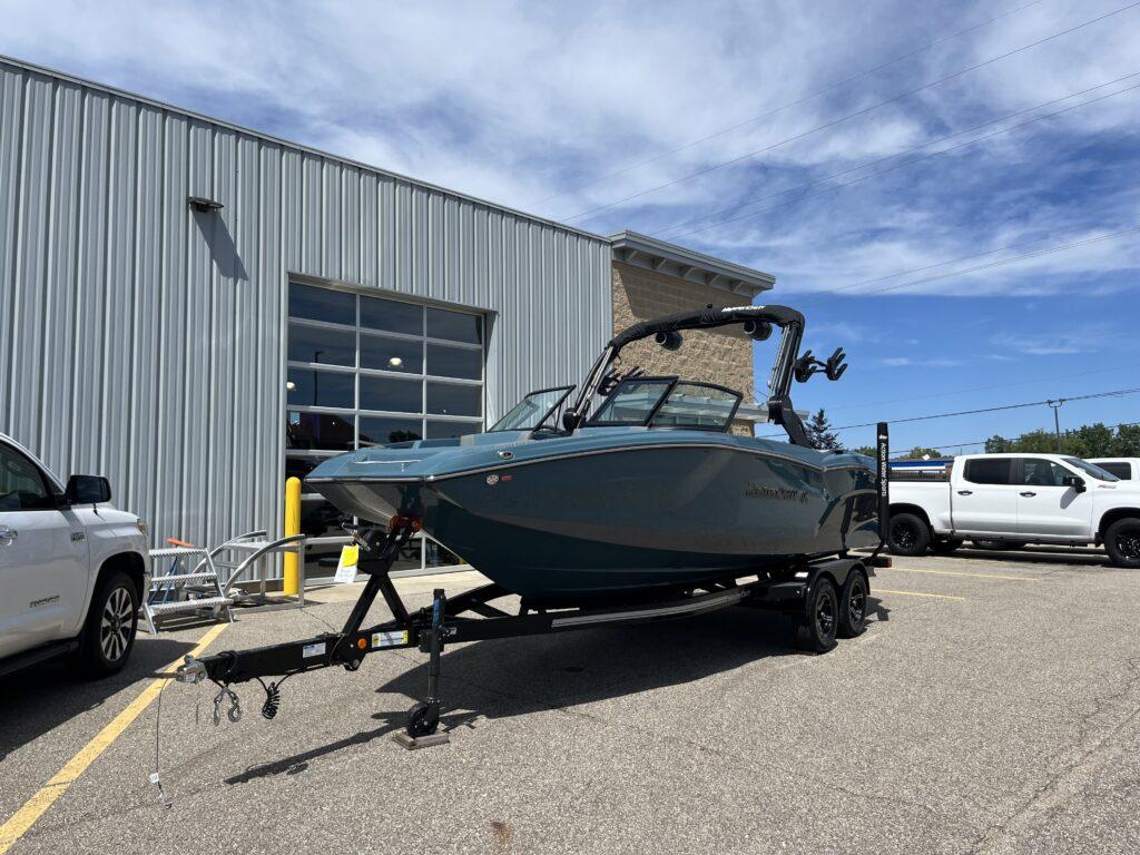 boat.Title