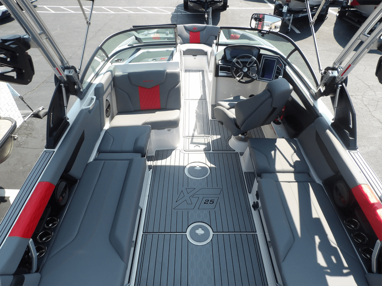 2024 MasterCraft XT25