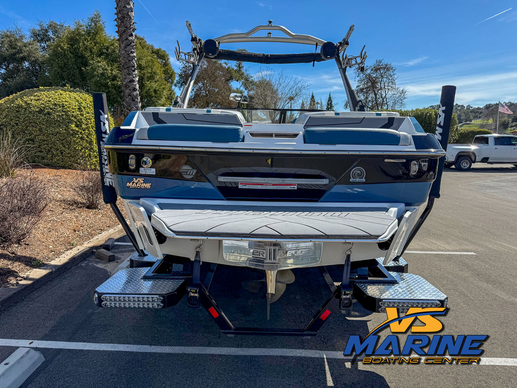 2023 Malibu Boats 22 LSV