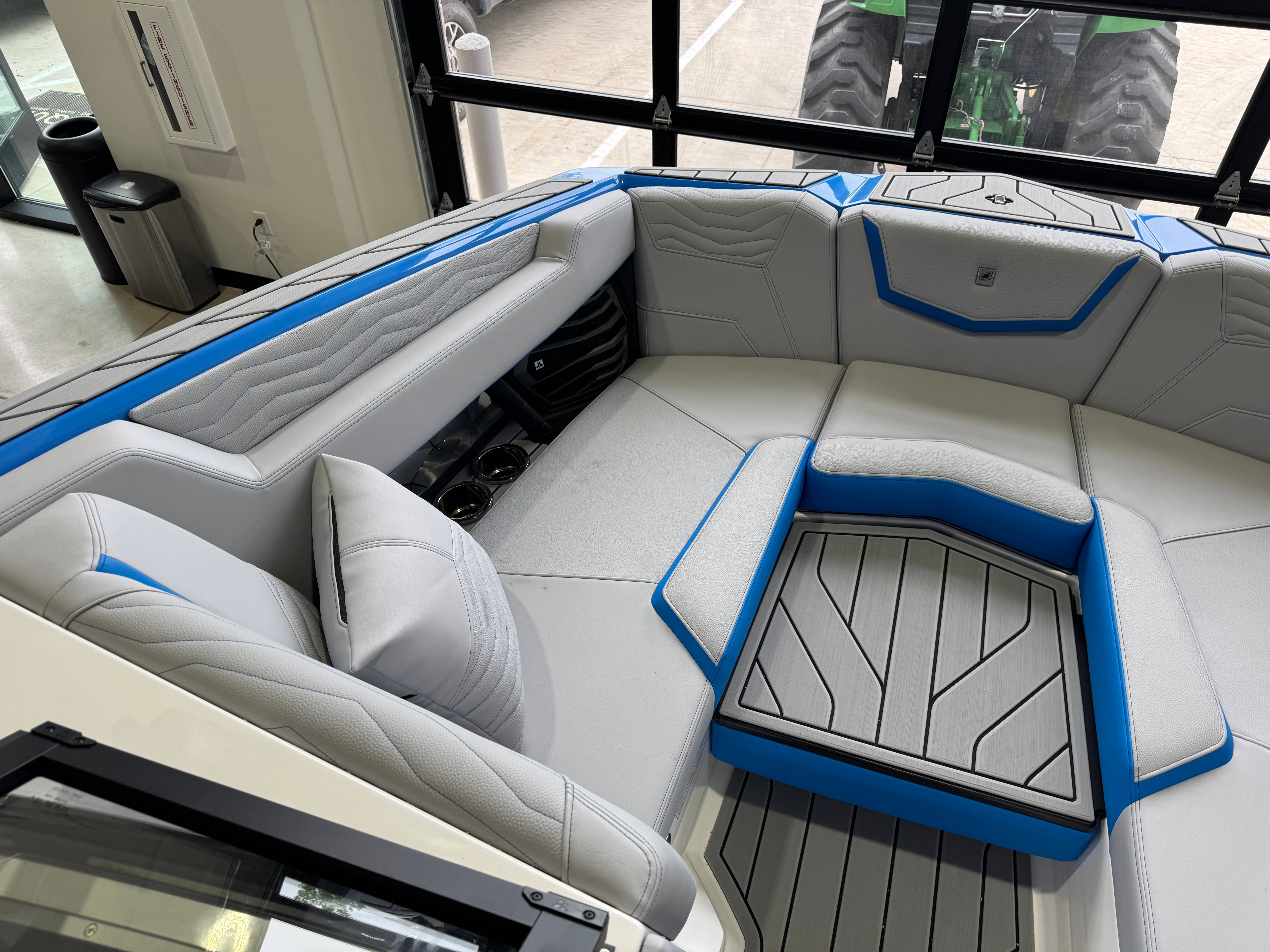 2025 Nautique Super Air Nautique G23