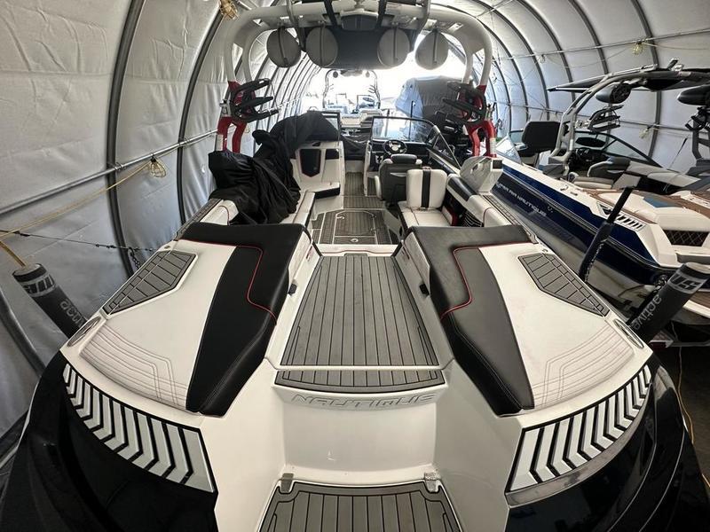 2017 Nautique G23
