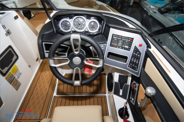 2024 MasterCraft XT24