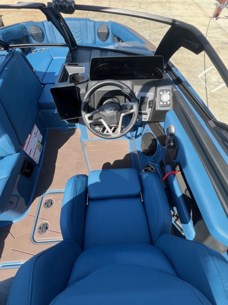 2025 Malibu Boats 24 MXZ