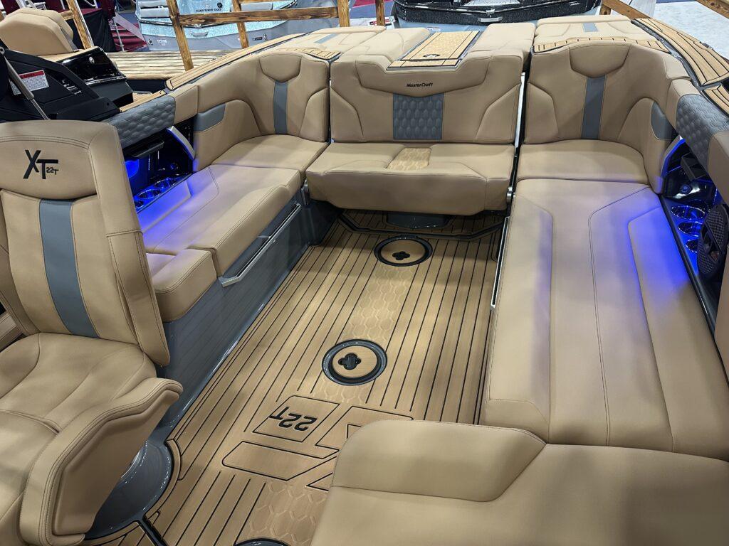 2025 MasterCraft XT22T