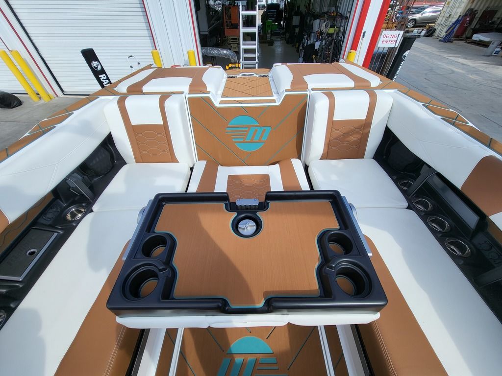 2025 Malibu Boats 23 LSV