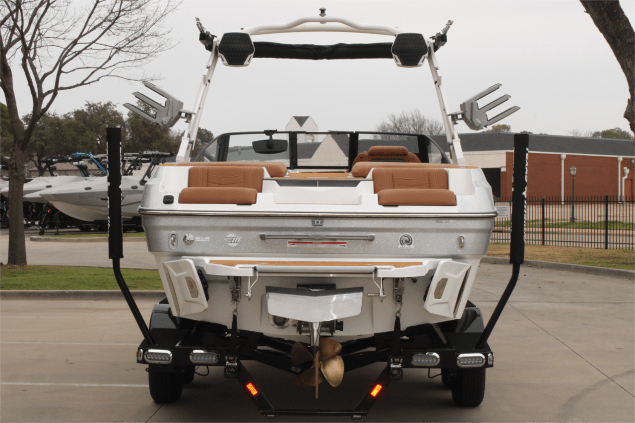 2025 Malibu 22 MXZ