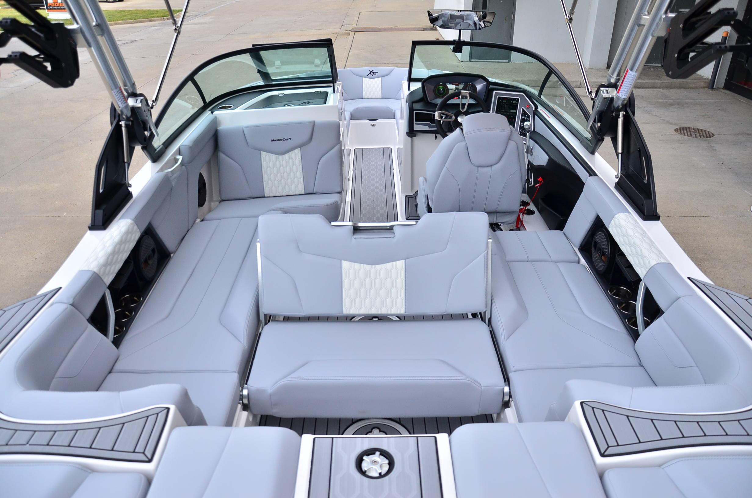2024 MasterCraft XT23