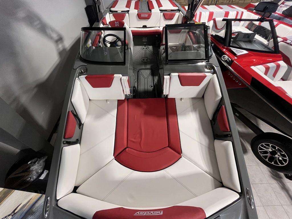 2023 Heyday Wake Boats WT-Surf