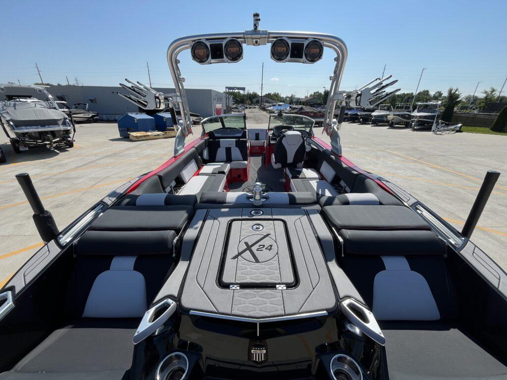 2019 MasterCraft X24