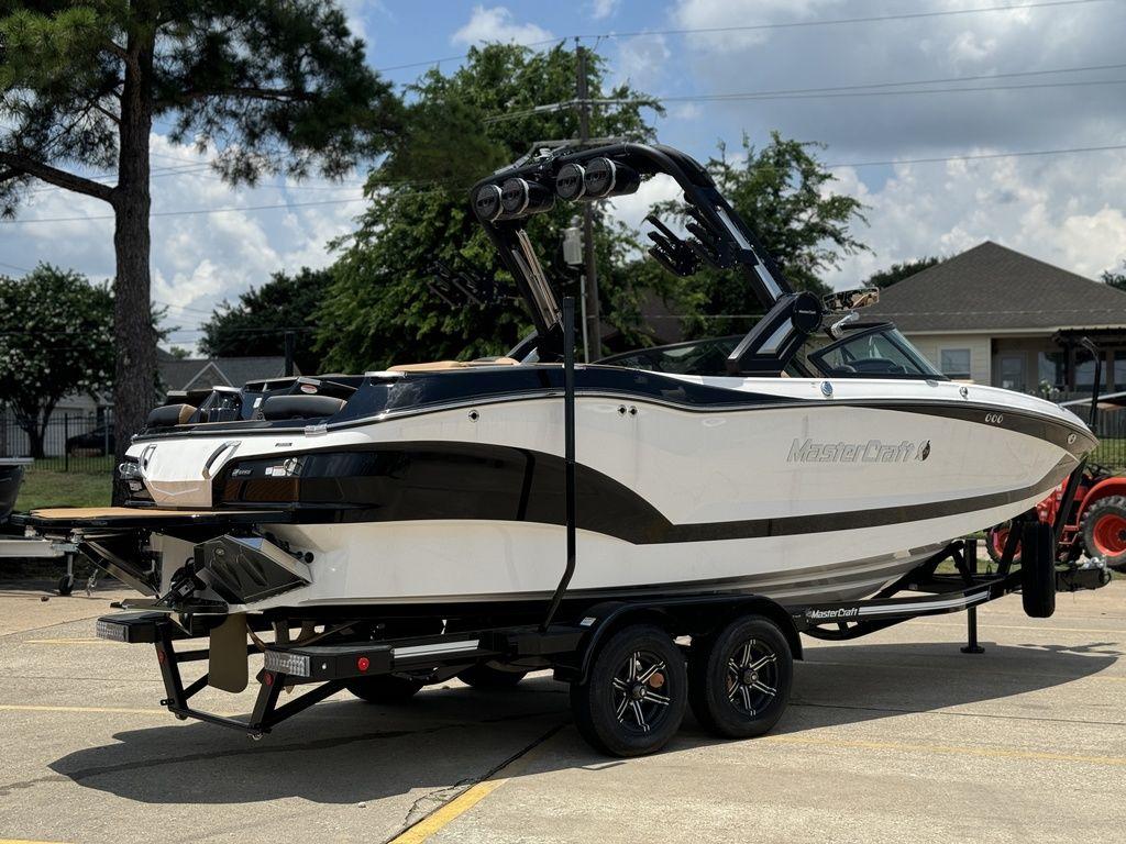 2024 MasterCraft X24