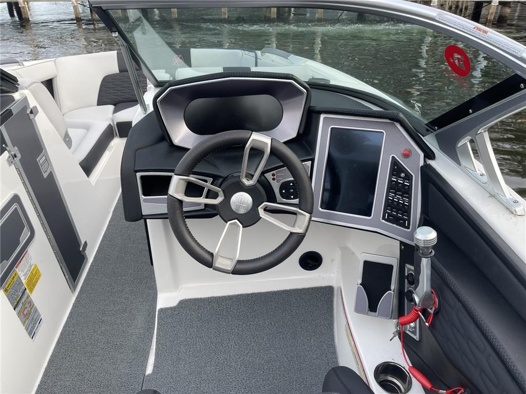 2021 MasterCraft X22