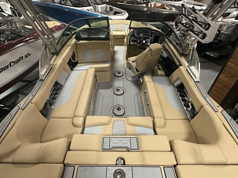 New 2024 MasterCraft X22