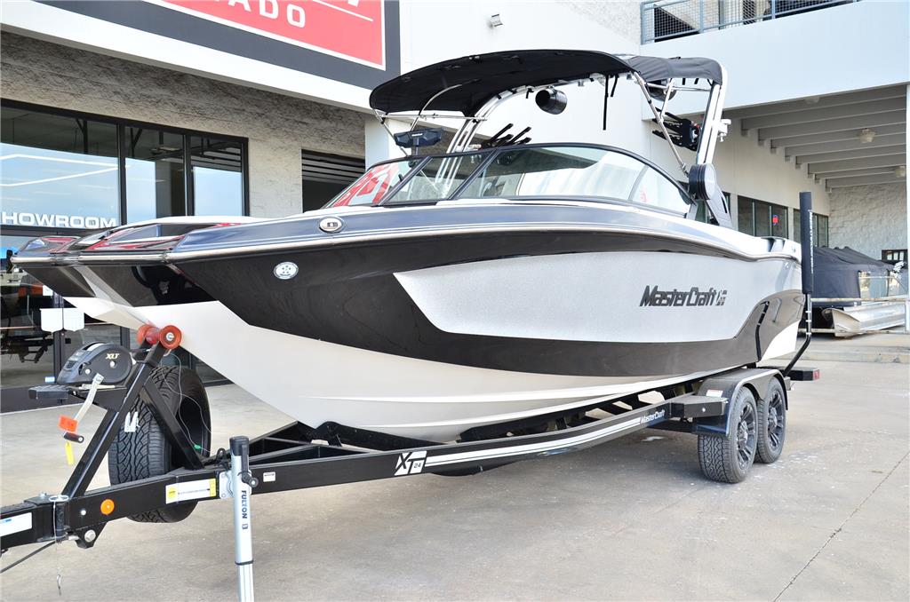 2022 MasterCraft XT24 -JUST 47 HOURS! Transferrable Warranty! LOADED!