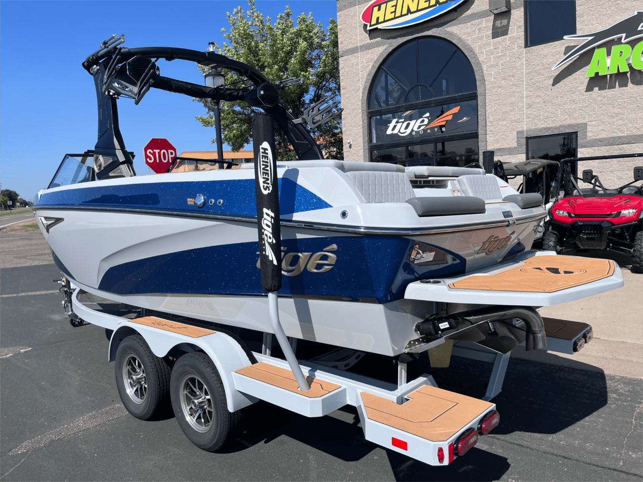 boat.Title