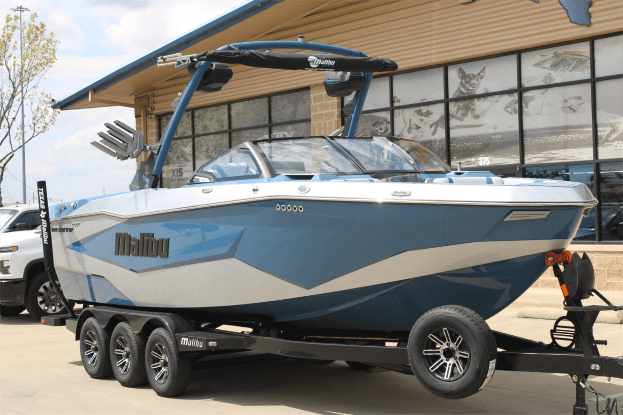 2025 Malibu 25 LSV