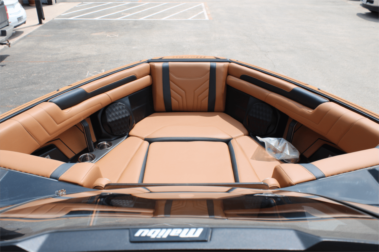 2025 Malibu 25 LSV
