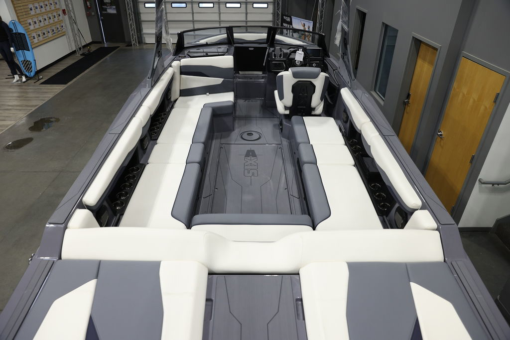 2024 Axis T250