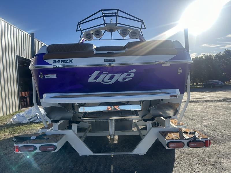boat.Title