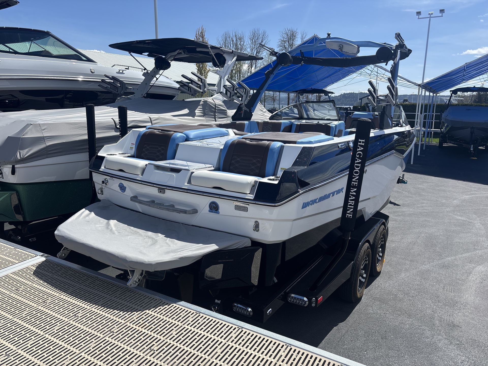 2024 Malibu 25LSV
