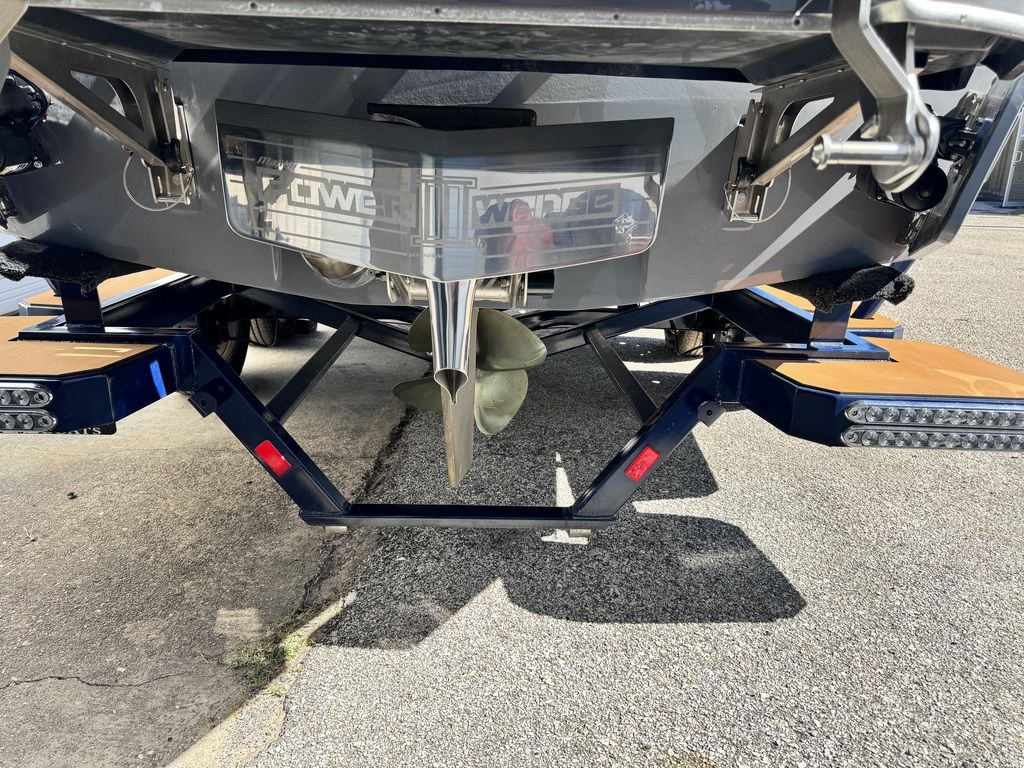 2021 Malibu Boats M220