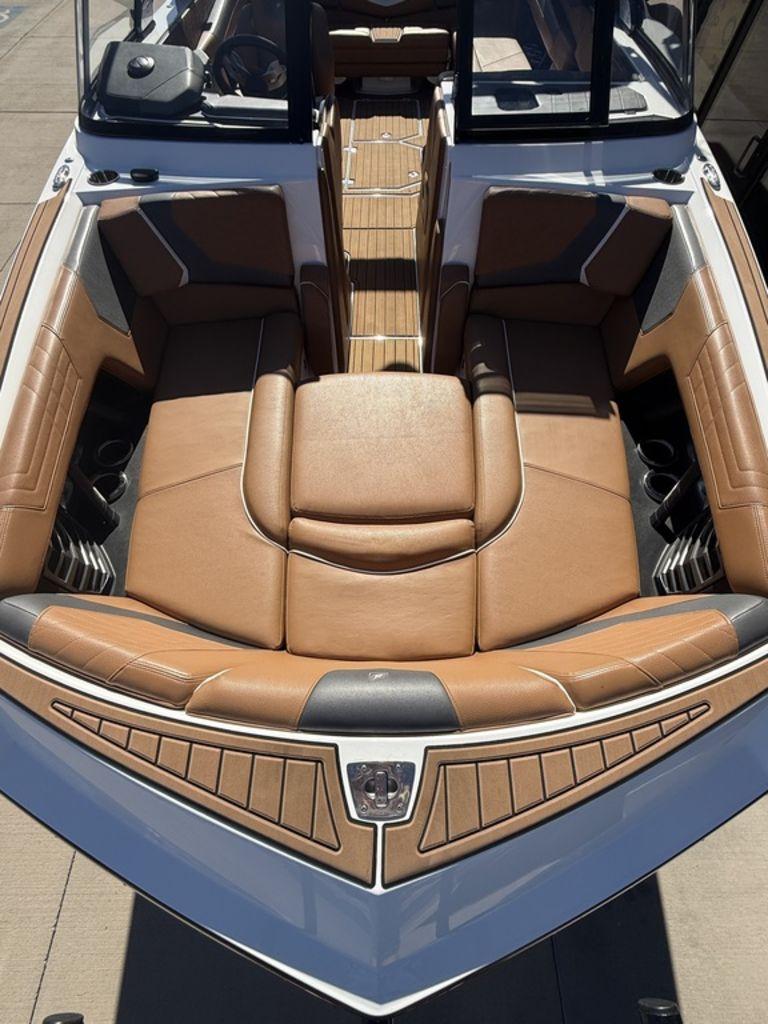 2021 Nautique G25