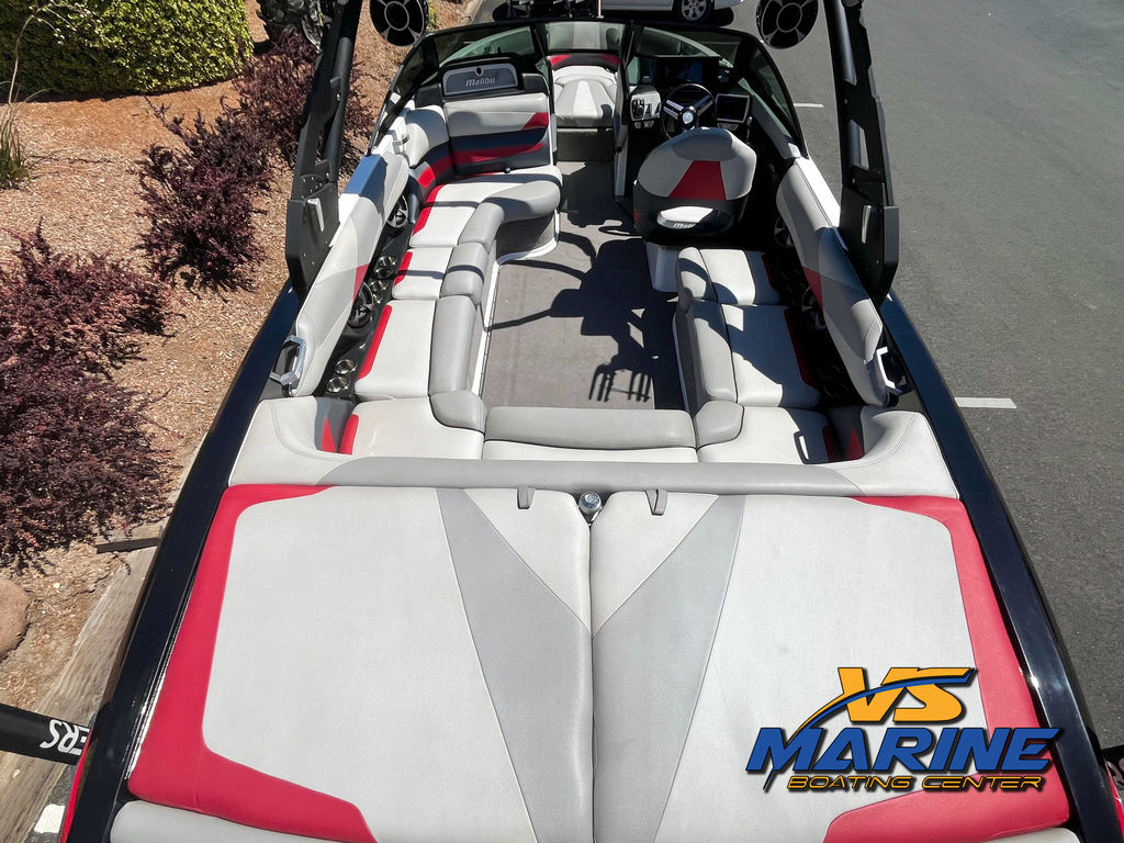 2017 Malibu Boats 23 LSV
